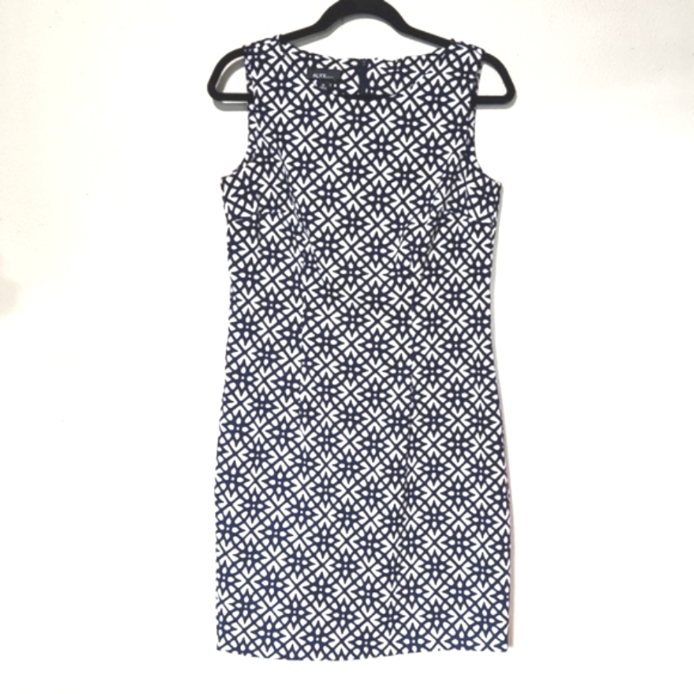 Alyx Sleeveless Geometric Design  Knee Length Shift Dress Size 10 - Picture 9 of 9